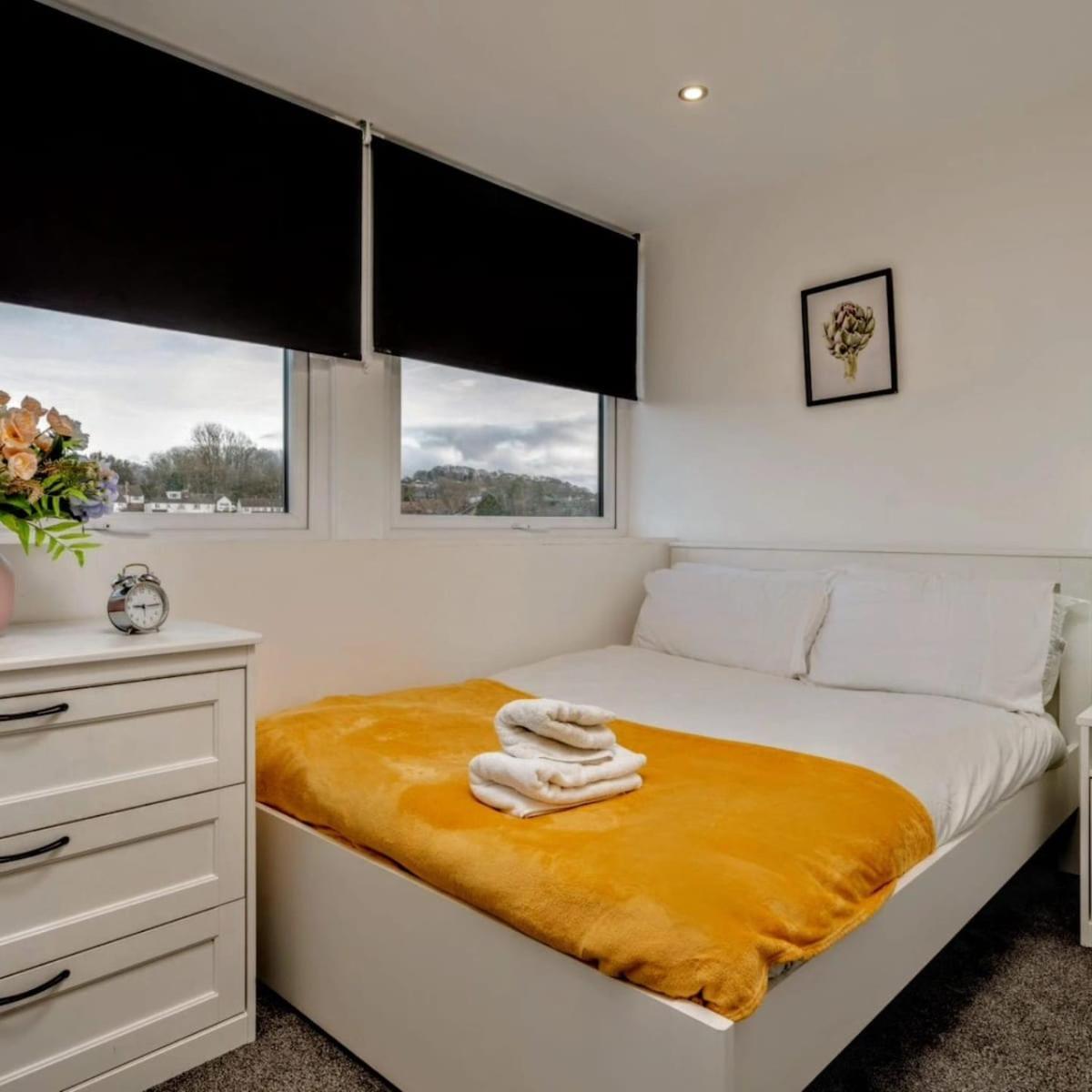 Sleeps 5 L Wifi L Contractors L 2Br With View Appartement Yeadon Buitenkant foto